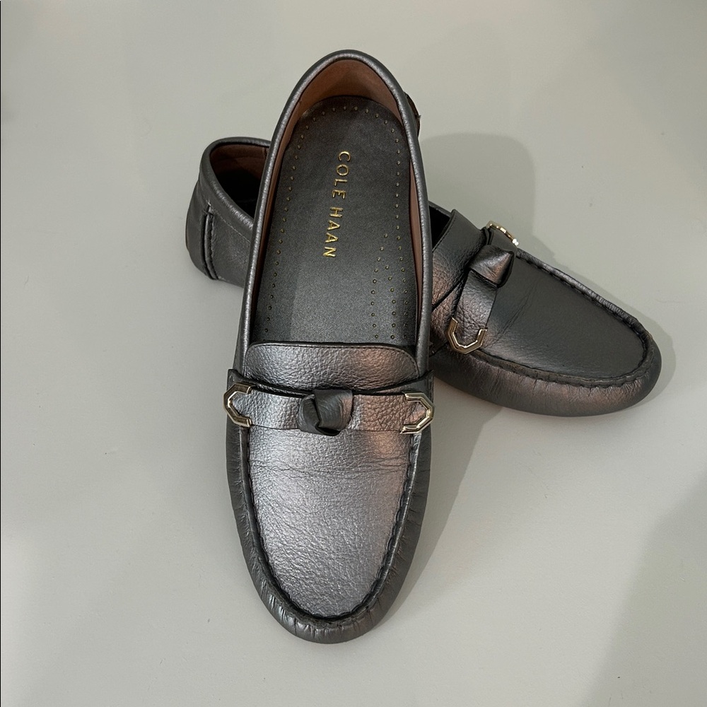 COLE HAAN Women's Silver Metallic Leather Driving Shoes Loafers